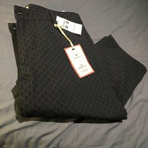 Dockers Alpha Khaki Slim Tapered W 32 x L 32